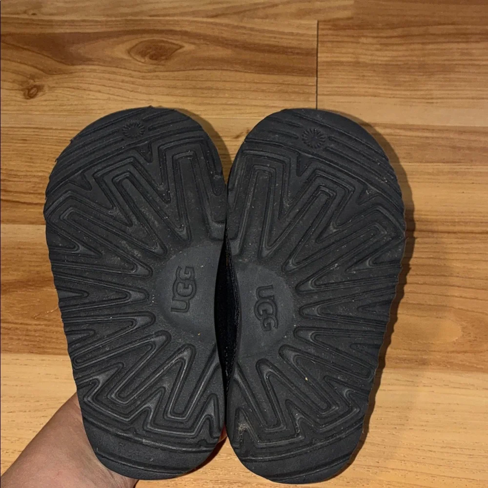 UGG Black Kids Slippers